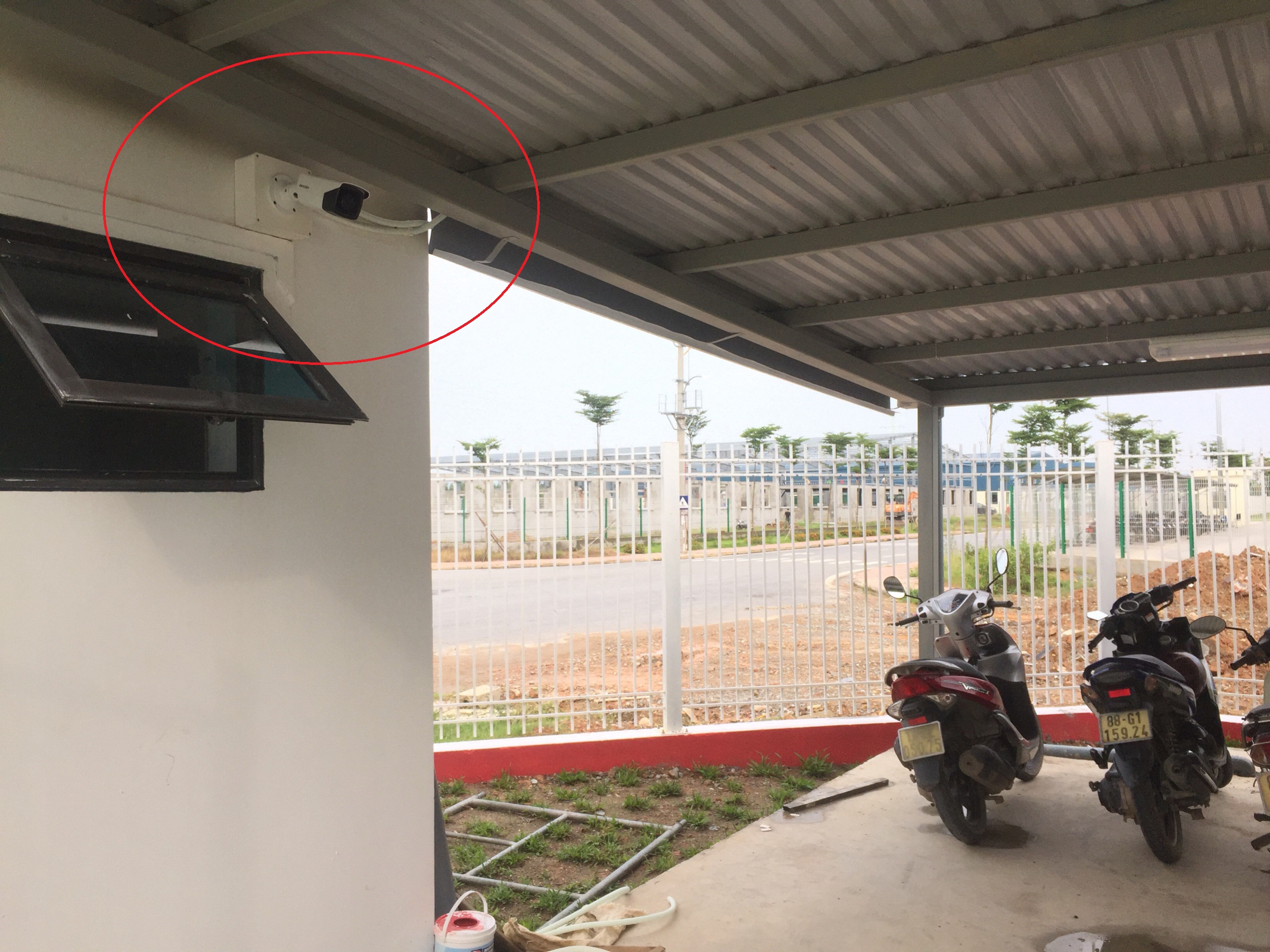 bd5b864873e992b7cbf8_1